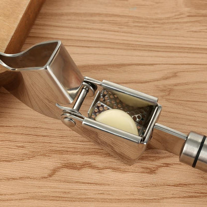 Durable Stainless Steel Garlic Press Crusher Squeezer Masher Home Kitchen Mincer Tool Silver